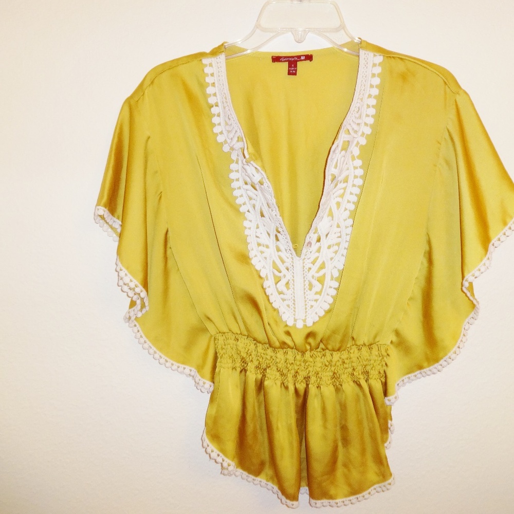 Small Mustard short sleeved blouse